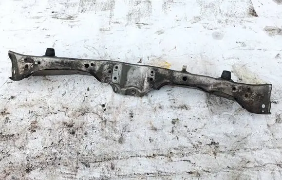 Radiator mount bracket