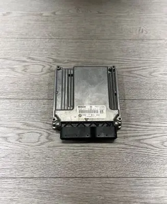 BMW 3 E90 E91 Engine control unit/module 7811151 0281015130 170065717
