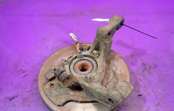 Opel Astra G Front wheel hub spindle knuckle
