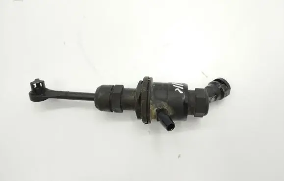 Nissan Micra Clutch master cylinder 2370518