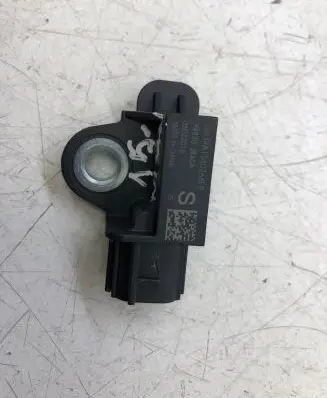 Nissan Qashqai Airbag deployment crash/impact sensor 988303RA0A