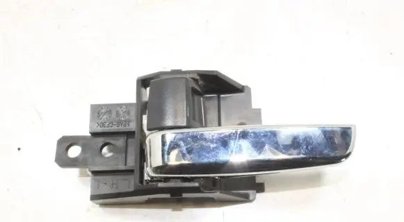 Mitsubishi Outlander Rear door interior handle