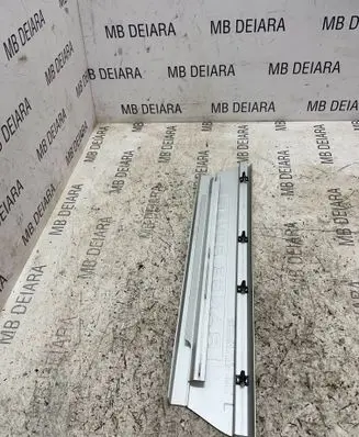 Land Rover Range Rover Sport L494 Side skirt front trim 0406470L