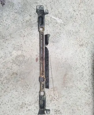 Ford Focus Bottom radiator support slam panel 