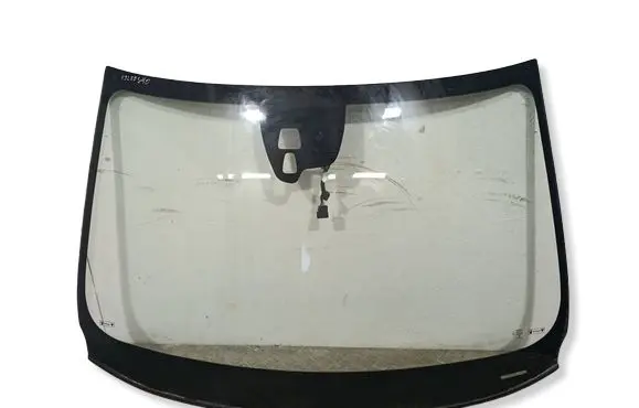 Volvo S60 Front windscreen/windshield window 