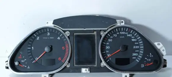 Audi A6 S6 C6 4F Speedometer (instrument cluster) 4F0920932