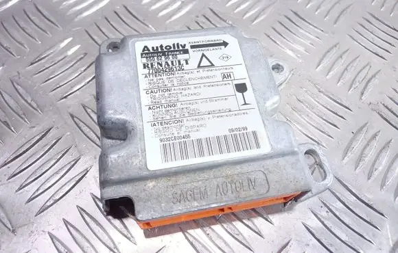 Renault Laguna I Airbag control unit/module 7700429613C