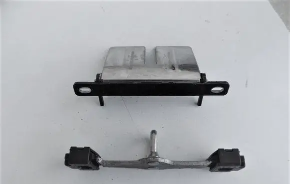 Audi A6 S6 C5 4B Loading door lock loop/hook striker 4B9827085D 4B9827507M