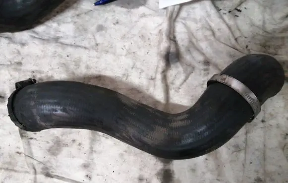 Volvo XC90 Intercooler hose/pipe 30766440