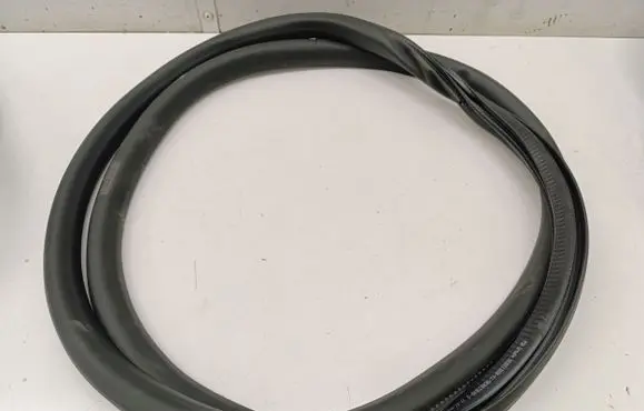 Opel Astra L Rear door rubber seal (on body) 9838513980
