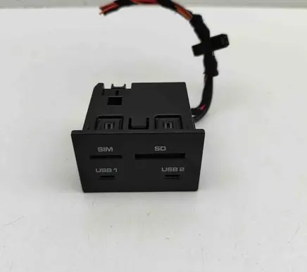 Porsche Macan (95B) USB socket connector 95B035736A