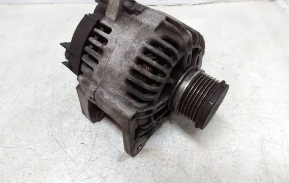 Nissan Note (E11) Generator/alternator 8200667608A 2543562B TG11C064