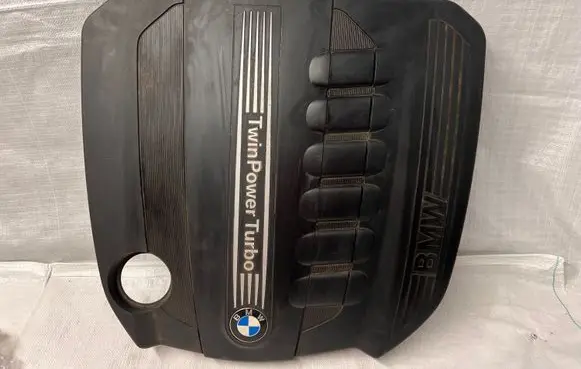 BMW 5 F10 F11 Engine cover (trim) 7800575