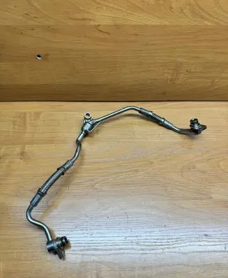 BMW 7 F01 F02 F03 F04 Turbo turbocharger oiling pipe/hose 7562797 XCCN11810