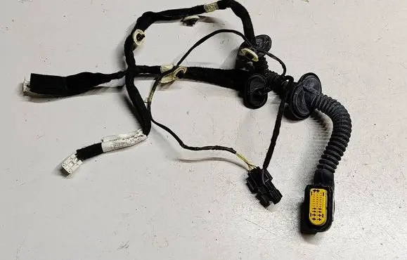 Renault Captur Rear door wiring loom 241260627RS5 241260627R