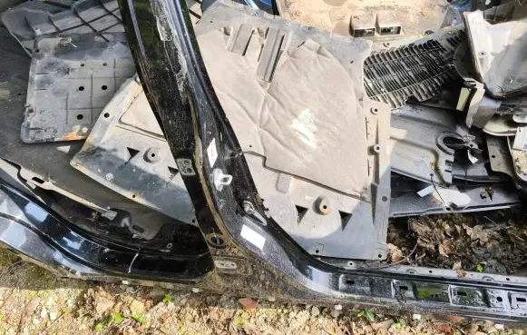 Honda CR-V Pillar (middle) 