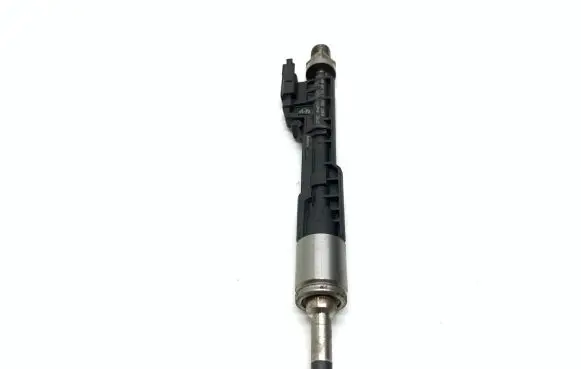 BMW 7 G11 G12 Fuel injector 0261500356 1610012006