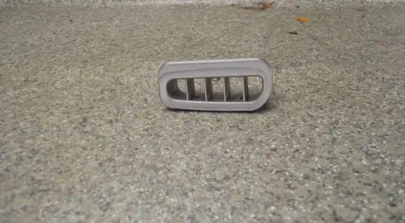 BMW 7 E65 E66 Dash center air vent grill 7010950