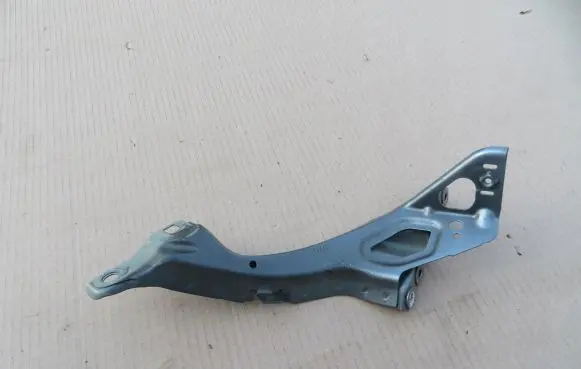 Audi A6 C7 Fender mounting bracket 4G0805815