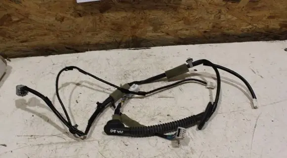 Subaru XV I Rear door wiring loom 81822FJ000