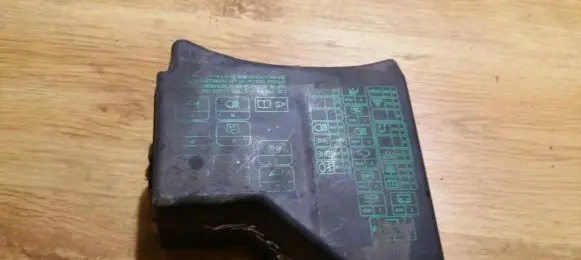 Mitsubishi Carisma Fuse box set mr260807