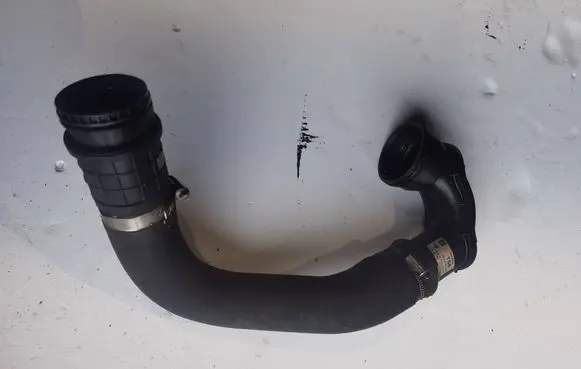 Opel Zafira C Intercooler hose/pipe 360578926 13402257