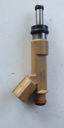 Toyota Auris E180 Fuel injector