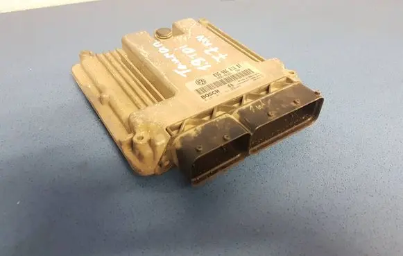 Volkswagen Touran I Engine control unit/module 03G906016BT 1039S04447 0281011761