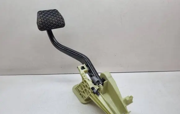 BMW X3 F25 Brake pedal 6787363