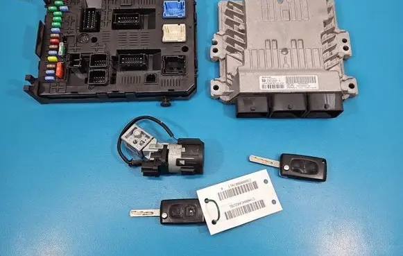 Peugeot 5008 Engine control unit/module ECU 9800268980 IMPRK1542636