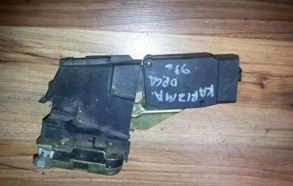 Mitsubishi Carisma Rear door lock