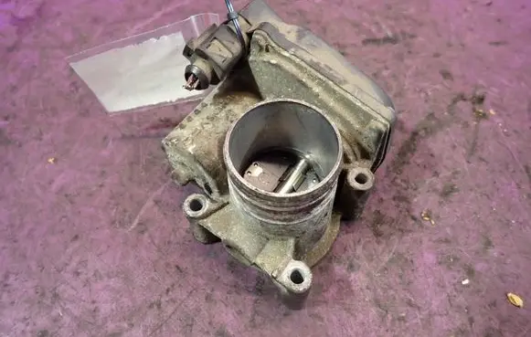 Volkswagen Fox Throttle body valve 