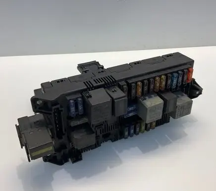 Mercedes-Benz E W211 Fuse module 2115453101 A2115453101
