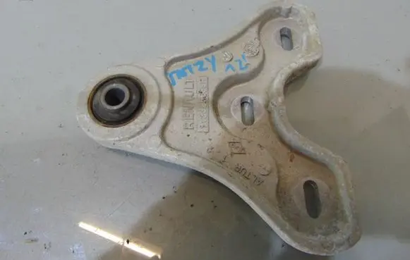 Renault Twizy Engine mount vacuum valve 113325689R