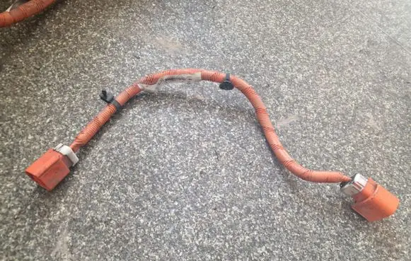 Nissan Leaf I (ZE0) High voltage cable 