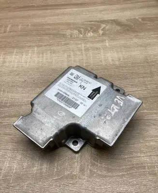 Opel Vectra C Airbag control unit/module 13186947 330518650