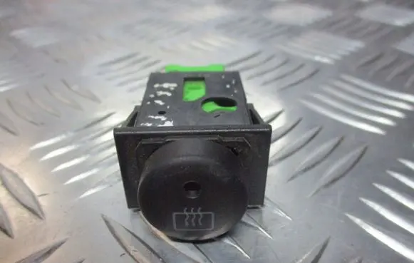 Suzuki Liana Windscreen/window heater switch