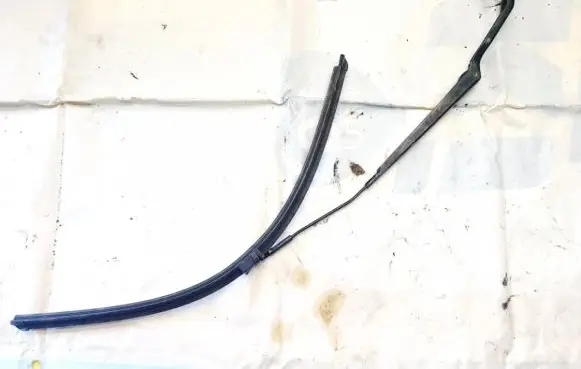 Renault Espace - Grand espace IV Front wiper blade arm
