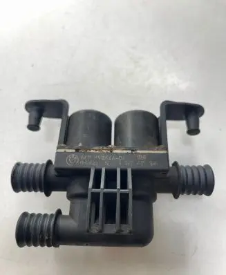 BMW X5 E70 Coolant heater control valve 1147412 080421 6910544