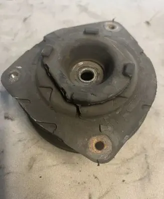 Renault Clio III Coil spring mount 8200504295 8200504295C