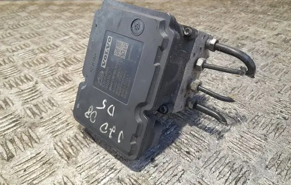 Volvo V70 ABS Pump 31261142 10092604043