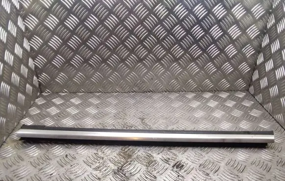 Audi A4 S4 B7 8E 8H Rear side glass trim 8H0839477