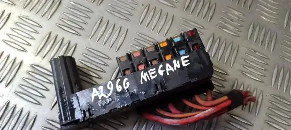 Renault Megane II Fuse box set 15445991