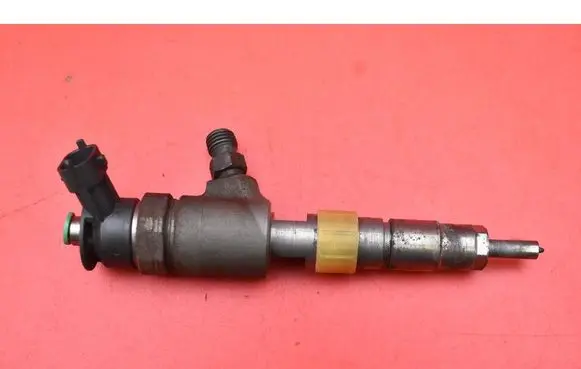 Citroen Berlingo Fuel injector 0445110340