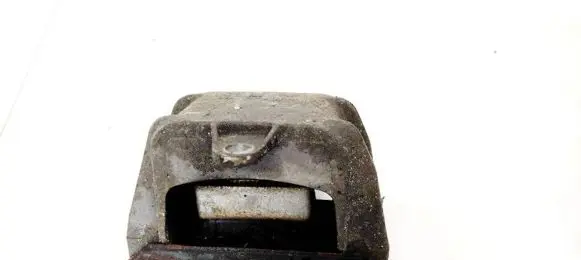 Audi A3 S3 8L Engine mount bracket