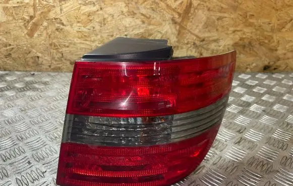 Mercedes-Benz B W245 Rear/tail lights 2752