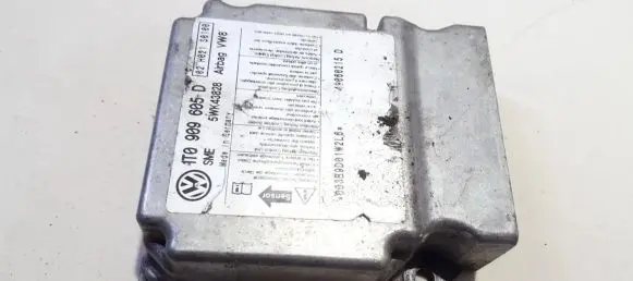 Volkswagen Touran I Airbag control unit/module 1T0909605D 5WK43828