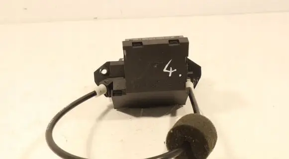 Mercedes-Benz CLS C219 Tailgate/trunk/boot lock/catch/latch 1717500035