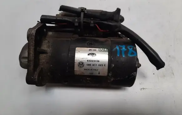 Volkswagen Golf III Starter motor 085911023E