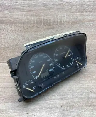 Volkswagen Golf III Speedometer (instrument cluster) 1H6919033